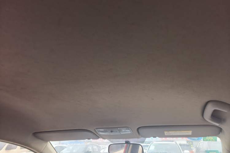 Used Hyundai Verna (new generation) 2016 1.4L Automatic Cool Edition GLS Headliner