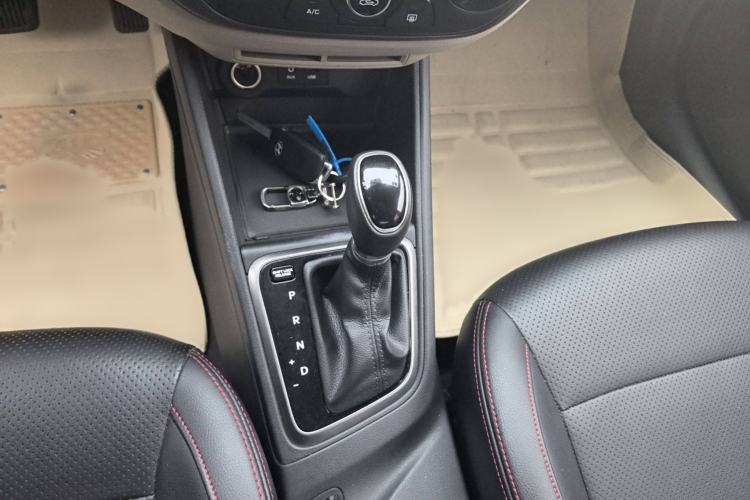 Used Hyundai Verna (new generation) 2016 1.4L Automatic Cool Edition GLS Interior 4