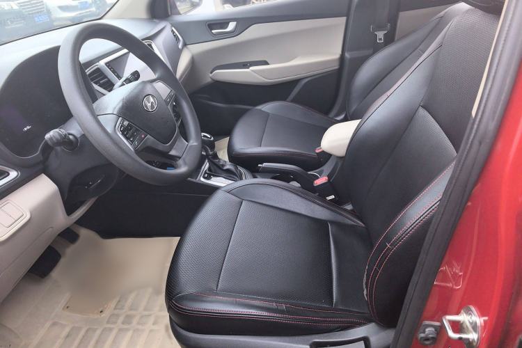 Used Hyundai Verna (new generation) 2016 1.4L Automatic Cool Edition GLS Interior 5