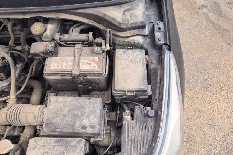 Used Hyundai Verna (new generation) 2016 1.4L Automatic Cool Edition GLS Engine Bay Left