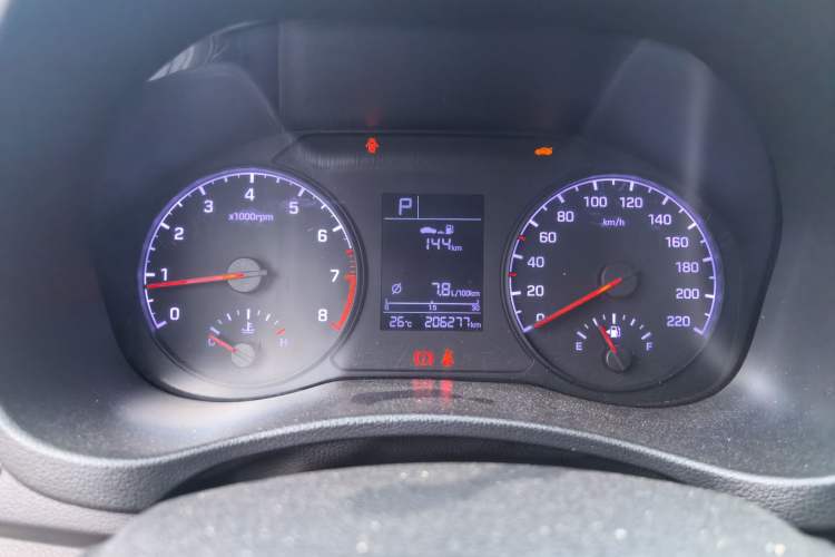 Used Hyundai Verna (new generation) 2016 1.4L Automatic Cool Edition GLS Instrument Cluster
