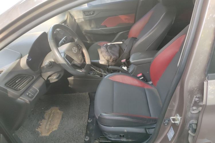 Used Hyundai Verna (new generation) 2016 1.4L Automatic Sport Edition Left Front Seat