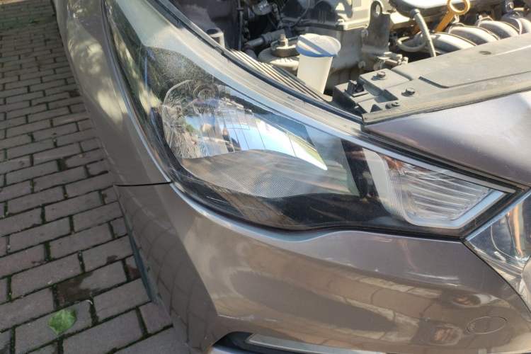 Used Hyundai Verna (new generation) 2016 1.4L Automatic Sport Edition Right Front Headlight