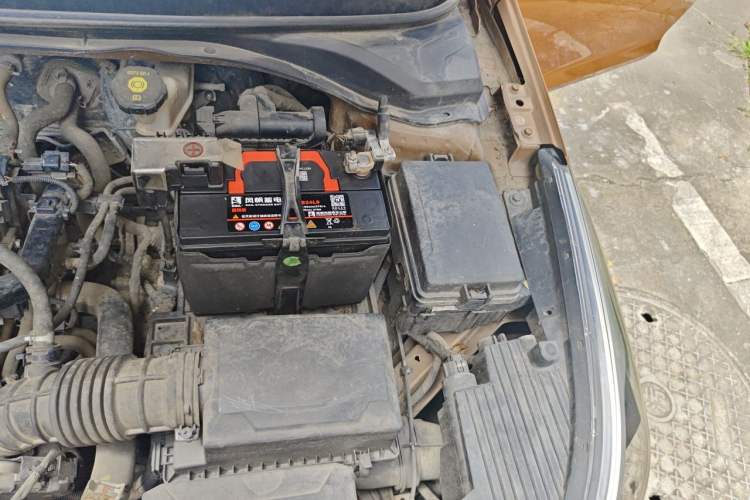 Used Hyundai Verna (new generation) 2016 1.4L Automatic Elite Edition TOP Engine Bay Left
