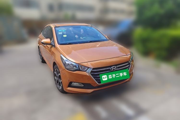 Used Hyundai Verna (new generation) 2016 1.4L Automatic Elite Edition TOP Front Right 45 Deg