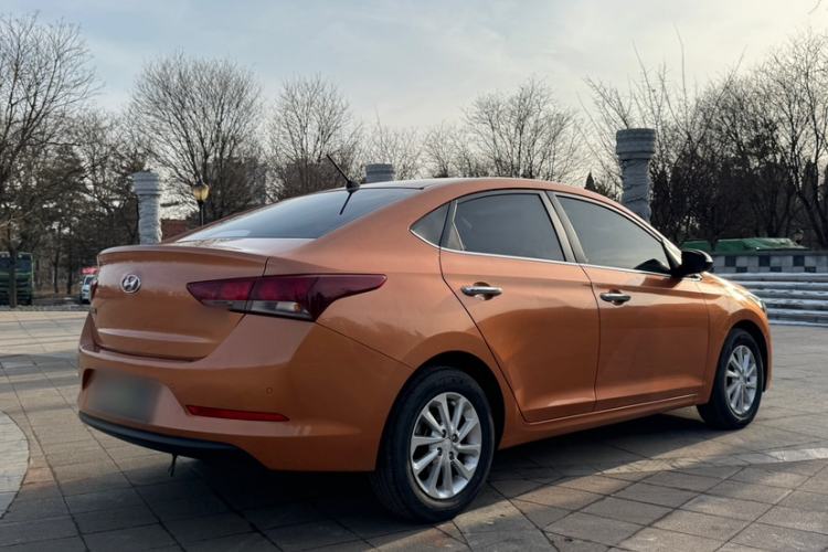 Used Hyundai Verna (new generation) 2016 1.4L Automatic Elite Edition TOP Exterior 2