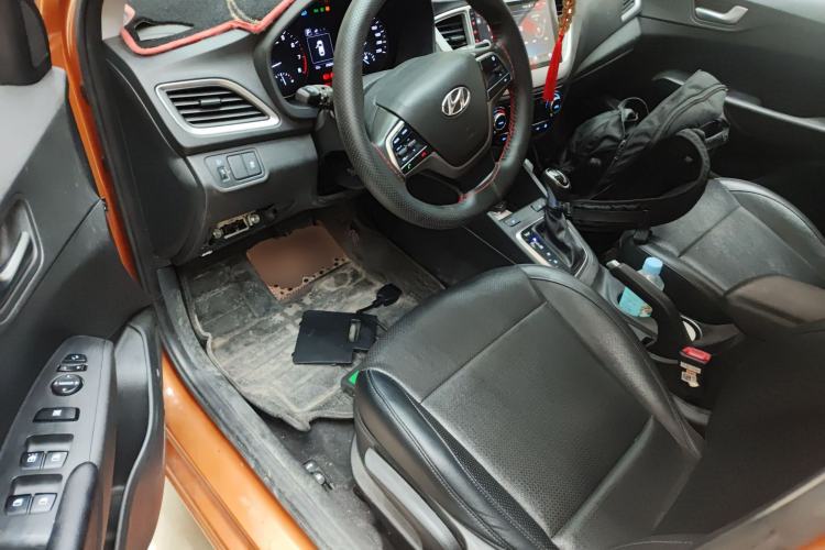 Used Hyundai Verna (new generation) 2016 1.6L Automatic Elite Edition TOP Left Front Seat