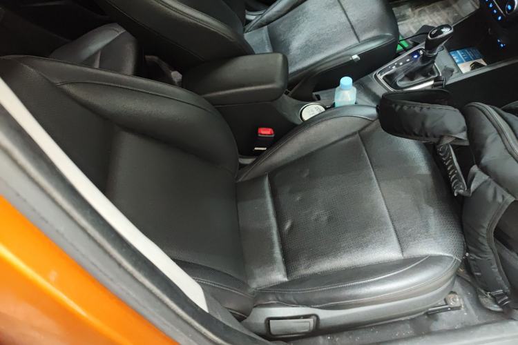 Used Hyundai Verna (new generation) 2016 1.6L Automatic Elite Edition TOP Right Front Seat