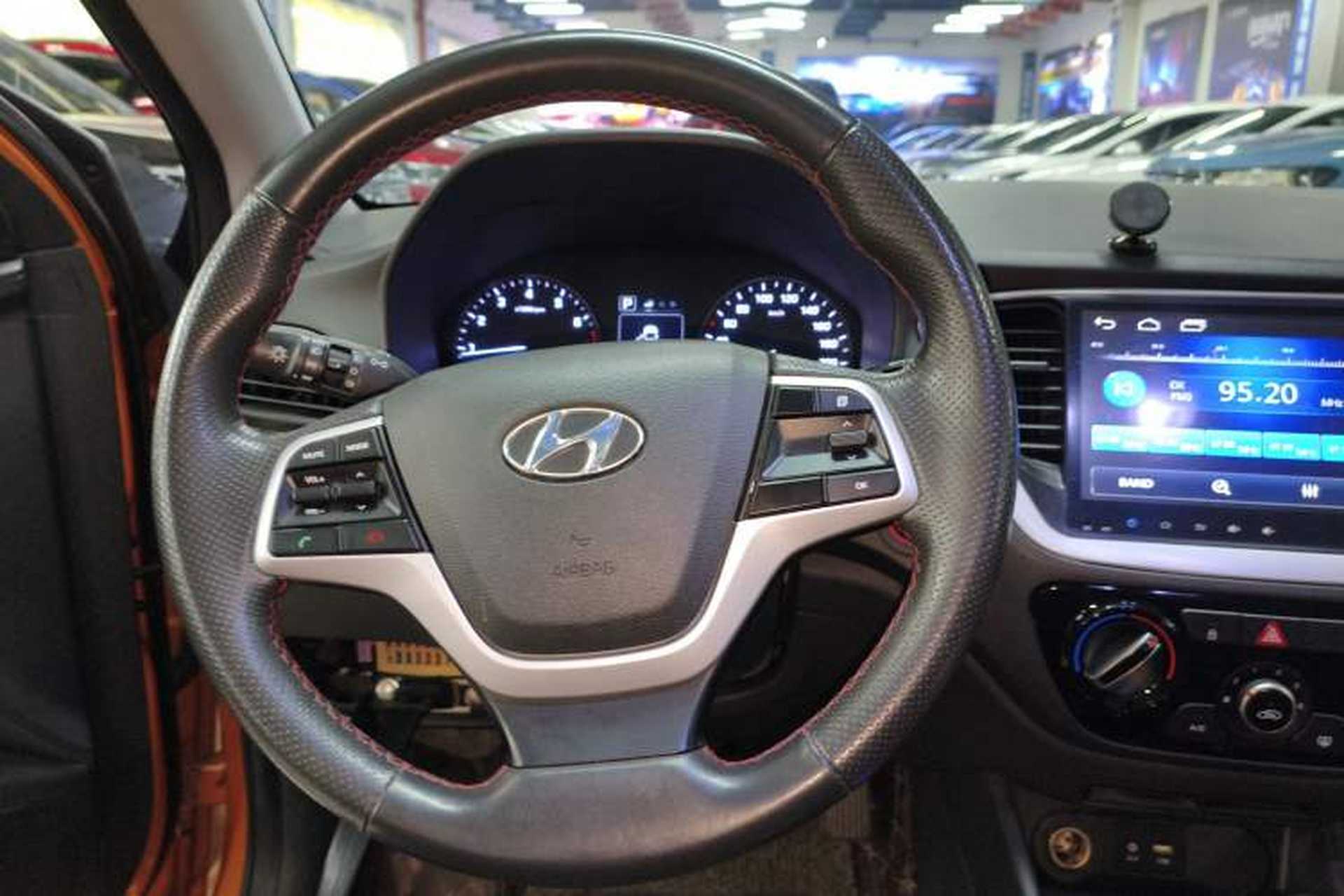 Used Hyundai Verna (new generation) 2016 1.4L Automatic Sport Edition Steering Wheel