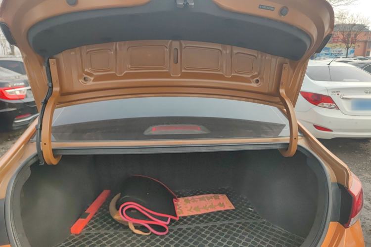 Used Hyundai Verna (new generation) 2016 1.4L Automatic Elite Edition TOP Trunk
