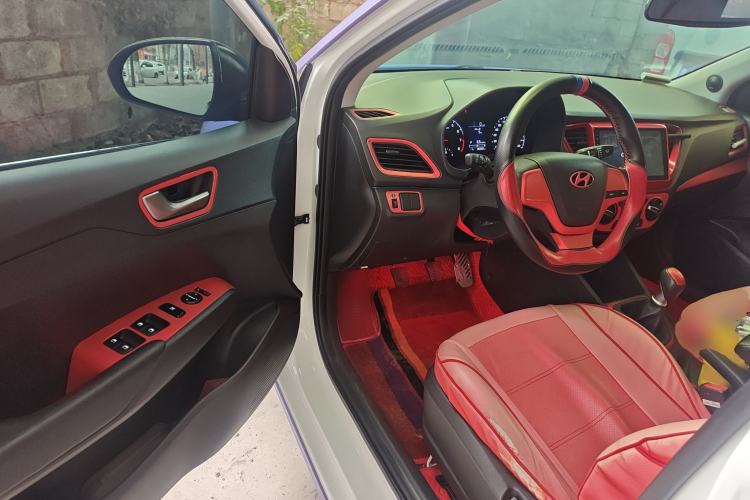 Used Hyundai Verna (new generation) 2016 1.4L Manual Cool Edition GLS Driver Seat