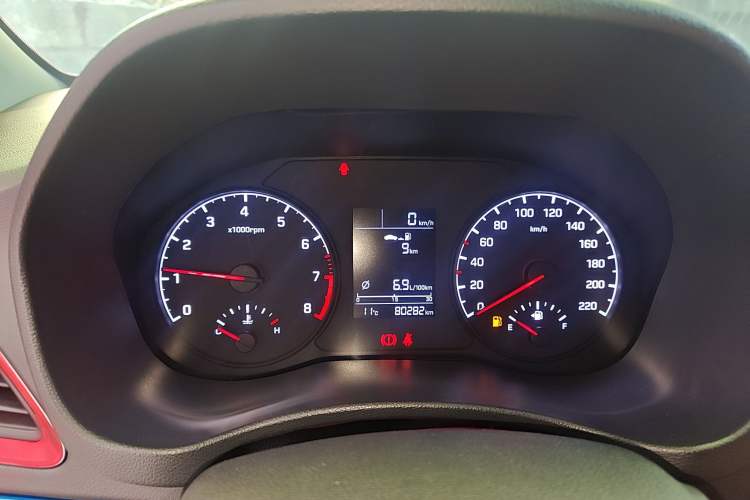 Used Hyundai Verna (new generation) 2016 1.4L Manual Cool Edition GLS Instrument Cluster