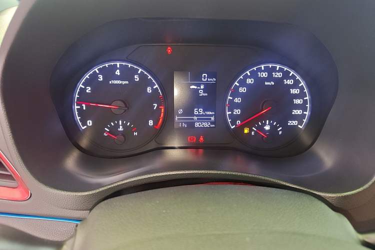 Used Hyundai Verna (new generation) 2016 1.4L Manual Cool Edition GLS Odometer Close Up