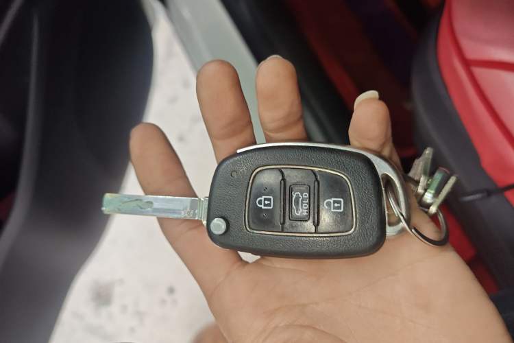 Used Hyundai Verna (new generation) 2016 1.4L Manual Cool Edition GLS Vehicle Key