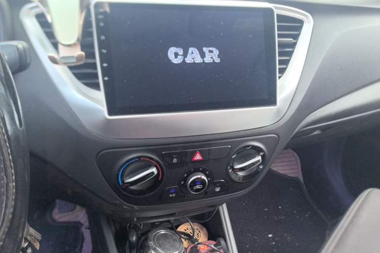Used Hyundai Verna (new generation) 2016 1.4L Manual Cool Edition GLS Audio And AC Panel