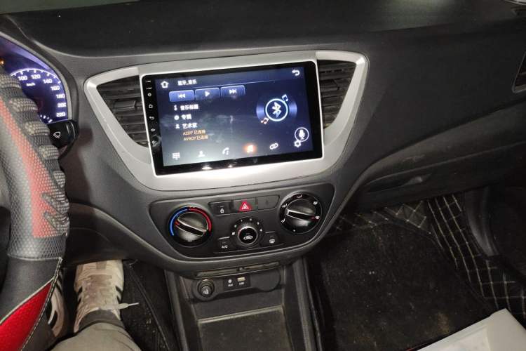 Used Hyundai Verna (new generation) 2016 1.4L Manual Cool Edition GLS Audio And AC Panel