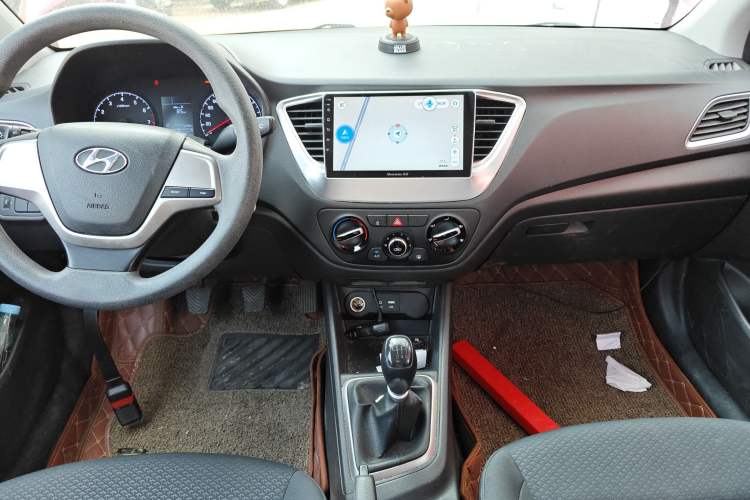 Used Hyundai Verna (new generation) 2016 1.4L Manual Cool Edition GLS Audio And AC Panel