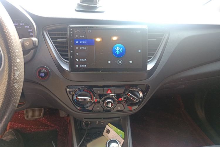 Used Hyundai Verna (new generation) 2016 1.4L Automatic Sport Edition Audio And AC Panel