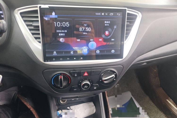 Used Hyundai Verna (new generation) 2016 1.4L Automatic Cool Edition GLS Audio And AC Panel