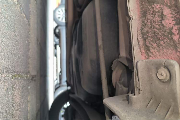 Used Hyundai Verna (new generation) 2016 1.4L Automatic Cool Edition GLS Chassis Rear Left