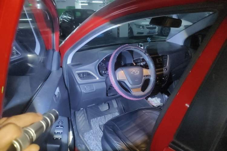 Used Hyundai Verna (new generation) 2016 1.4L Automatic Cool Edition GLS Driver Seat