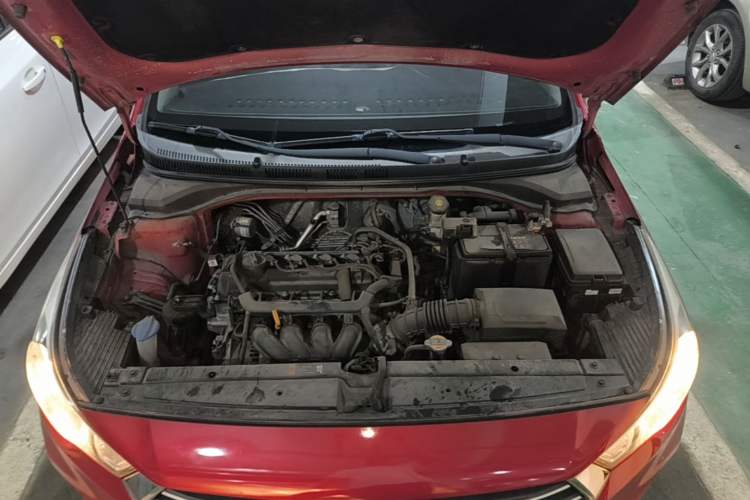 Used Hyundai Verna (new generation) 2016 1.4L Automatic Cool Edition GLS Engine Bay