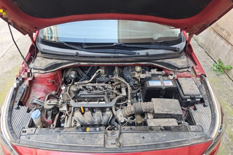 Used Hyundai Verna (new generation) 2016 1.4L Automatic Cool Edition GLS Engine Bay