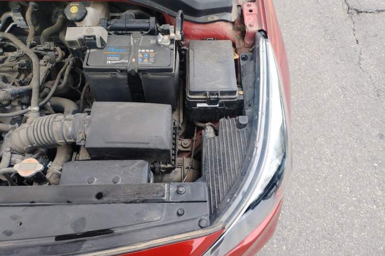 Used Hyundai Verna (new generation) 2016 1.4L Automatic Sport Edition Engine Bay Left