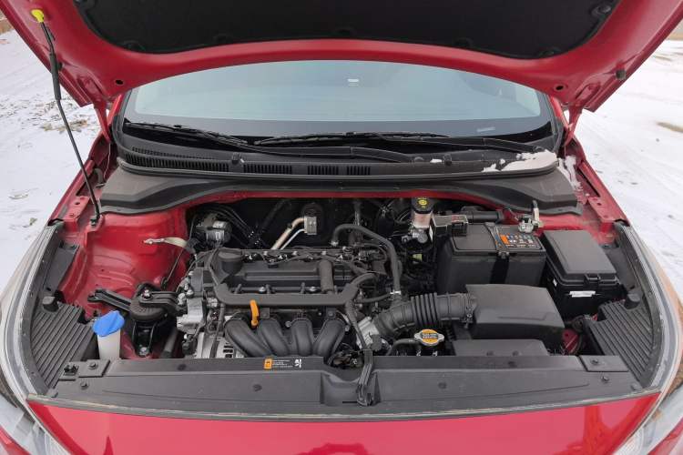 Used Hyundai Verna (new generation) 2016 1.4L Automatic Cool Edition GLS Engine Bay