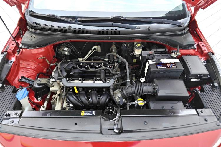 Used Hyundai Verna (new generation) 2016 1.4L Automatic Cool Edition GLS Engine Bay