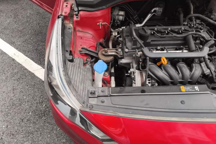 Used Hyundai Verna (new generation) 2016 1.4L Automatic Cool Edition GLS Engine Bay Right