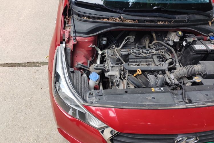 Used Hyundai Verna (new generation) 2016 1.4L Automatic Sport Edition Engine Bay Right