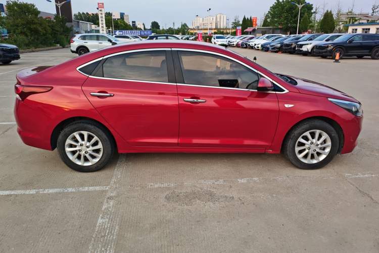Used Hyundai Verna (new generation) 2016 1.4L Automatic Cool Edition GLS Exterior 2
