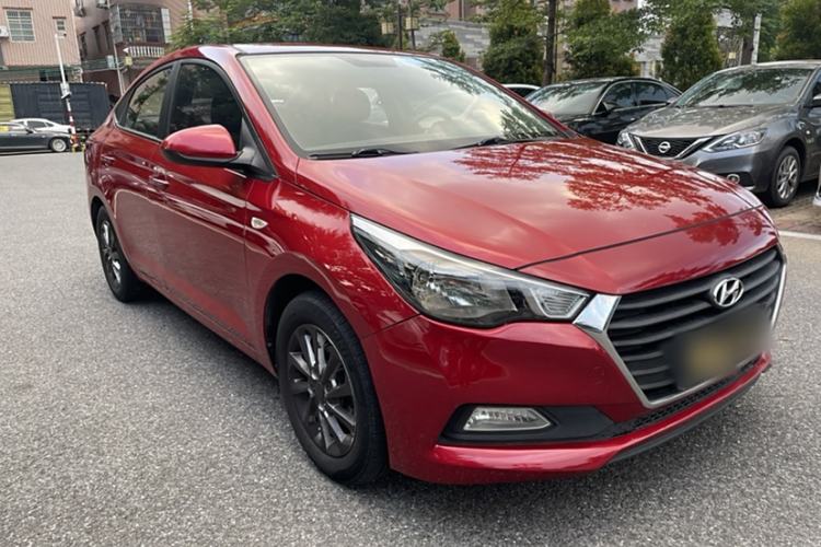 Used Hyundai Verna (new generation) 2016 1.4L Automatic Cool Edition GLS Exterior 2