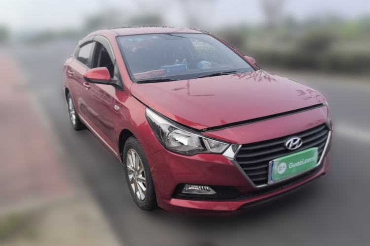 Used Hyundai Verna (new generation) 2016 1.4L Manual Cool Edition GLS Front Right 45 Deg
