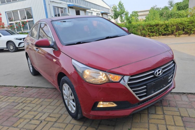 Used Hyundai Verna (new generation) 2016 1.4L Manual Cool Edition GLS Front Right 45 Deg