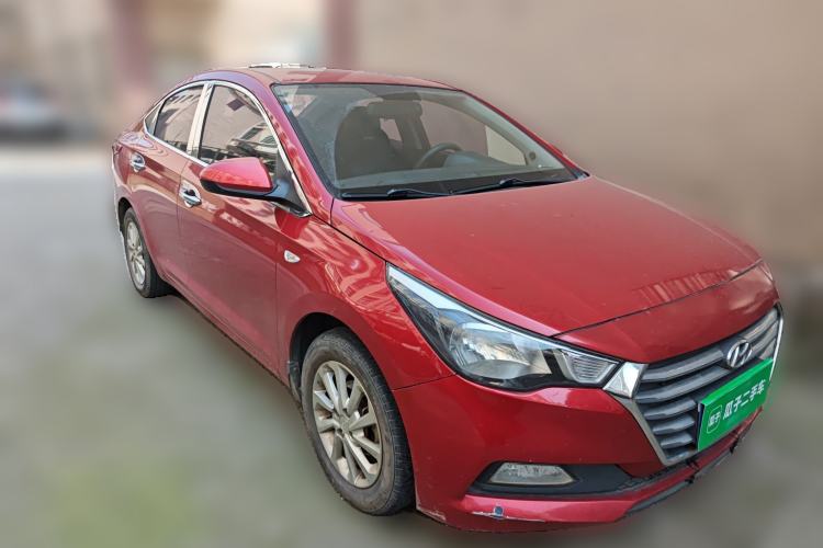 Used Hyundai Verna (new generation) 2016 1.4L Automatic Cool Edition GLS Front Right 45 Deg