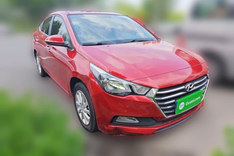 Used Hyundai Verna (new generation) 2016 1.4L Automatic Elite Edition TOP Front Right 45 Deg