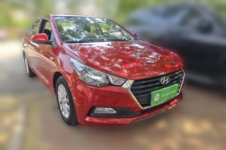Used Hyundai Verna (new generation) 2016 1.4L Automatic Cool Edition GLS Front Right 45 Deg