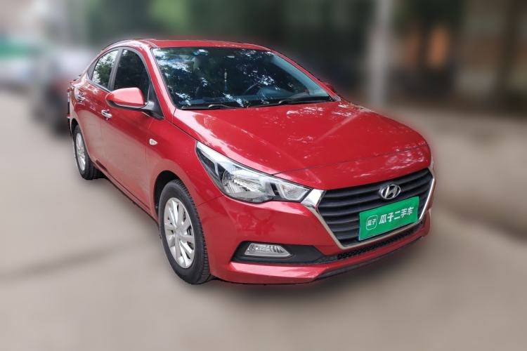 Used Hyundai Verna (new generation) 2016 1.4L Automatic Sport Edition Front Right 45 Deg