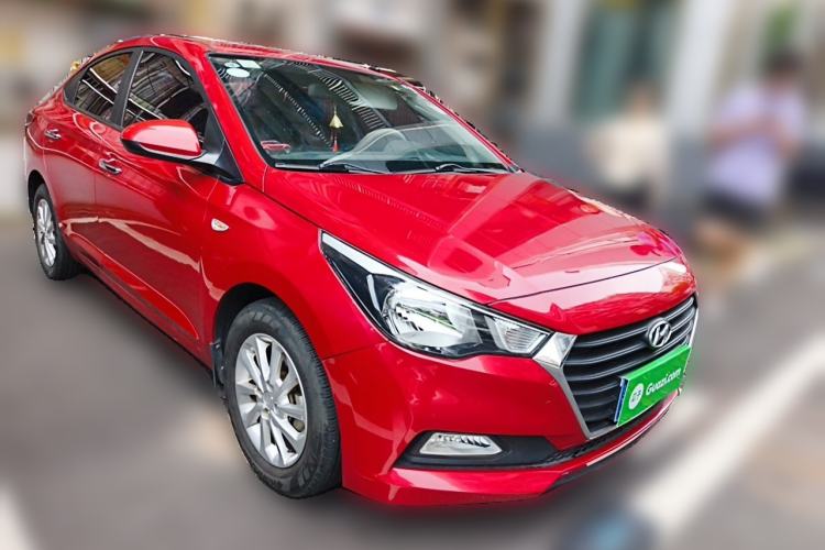 Used Hyundai Verna (new generation) 2016 1.4L Automatic Sport Edition Front Right 45 Deg