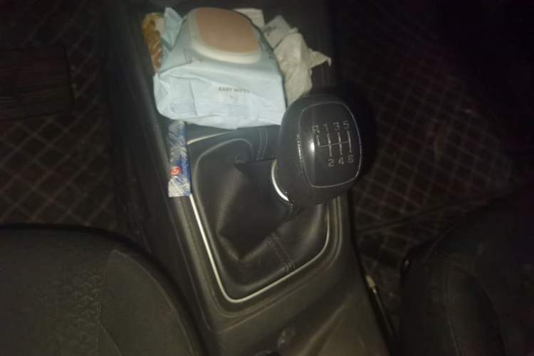 Used Hyundai Verna (new generation) 2016 1.4L Manual Cool Edition GLS Gear Lever