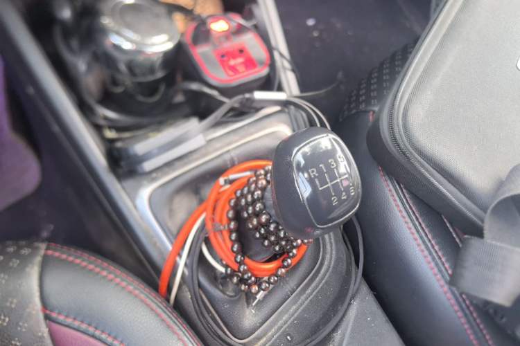 Used Hyundai Verna (new generation) 2016 1.4L Manual Cool Edition GLS Gear Lever