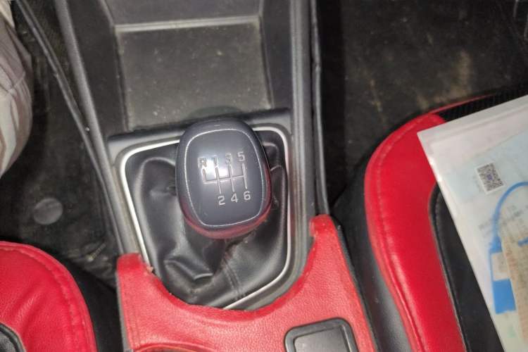 Used Hyundai Verna (new generation) 2016 1.4L Manual Cool Edition GLS Gear Lever