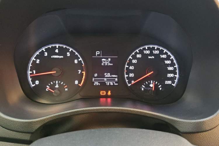 Used Hyundai Verna (new generation) 2016 1.4L Automatic Cool Edition GLS Instrument Cluster