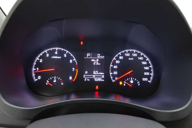 Used Hyundai Verna (new generation) 2016 1.4L Automatic Cool Edition GLS Instrument Cluster