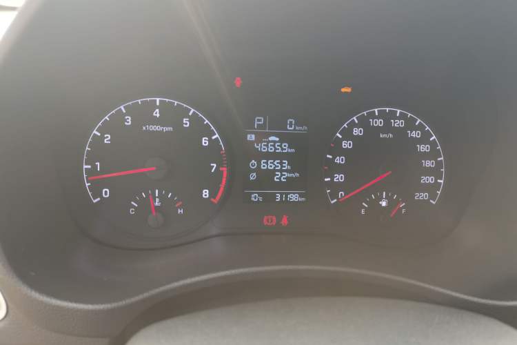 Used Hyundai Verna (new generation) 2016 1.4L Automatic Cool Edition GLS Instrument Cluster