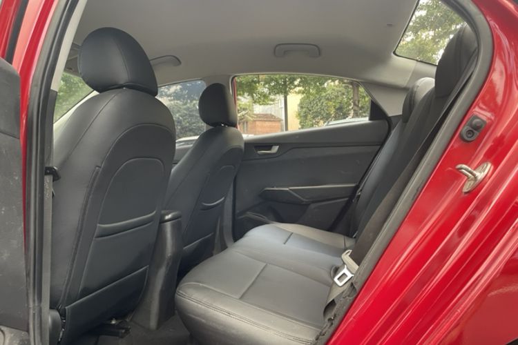 Used Hyundai Verna (new generation) 2016 1.4L Automatic Cool Edition GLS Interior 2