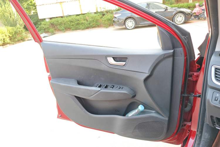 Used Hyundai Verna (new generation) 2016 1.4L Manual Cool Edition GLS Left Front Door Interior