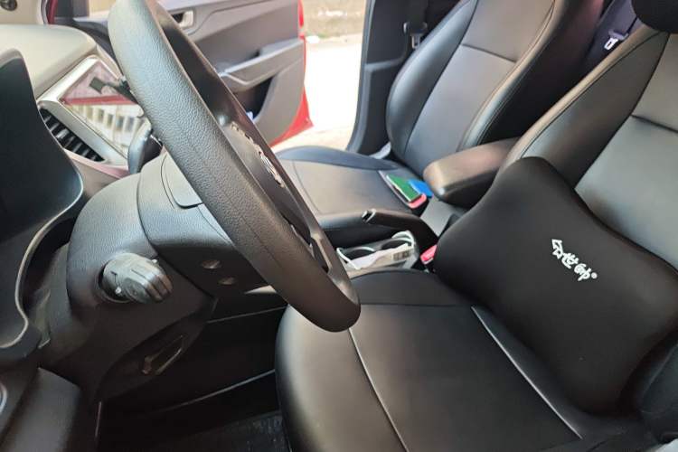 Used Hyundai Verna (new generation) 2016 1.4L Automatic Cool Edition GLS Left Front Seat